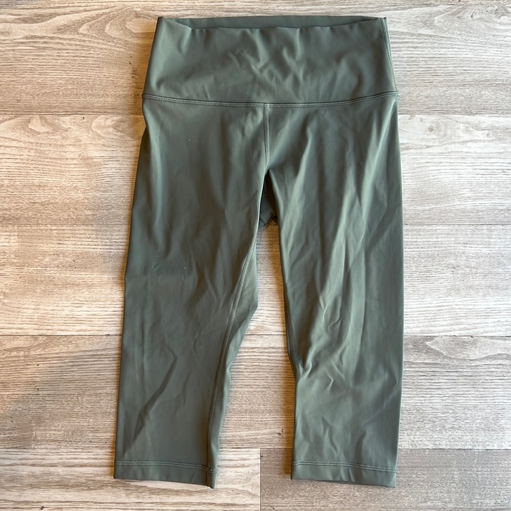 Lululemon Base Pace crop leggings 17” inseam